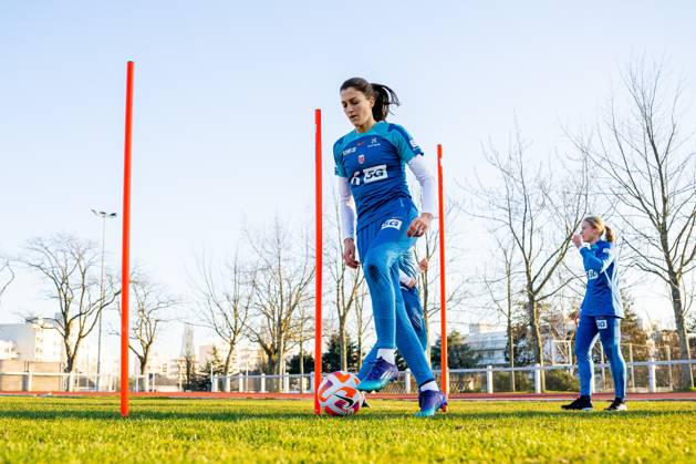230213 Emma Stolen Godo of the Norwegian womens national football team during a training session on February 13, 2023 in Angers Photo Vegard Grot BILDBYRAN code VG VG0392 bbeng football football soccer football international friendly private international training practice training training norway norway women women,  Copyright: VEGARDxGRoTT BB230213VG009