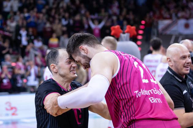 easyCredit Basketball Bundesliga, Telekom Baskets Bonn vs Würzburg Baskets, 11 03 2023 Karsten TADDA Telekom Baskets Bonn 9 and Leon KRATZER Telekom Baskets Bonn 21 celebrate Copyright: xBEAUTIFULxSPORTS Derixx
