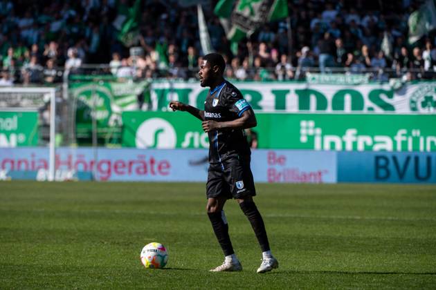 Moritz Broni Kwarteng 1 FC Magdeburg, 8 on the ball, GER, SpVgg Greuther Fuerth vs 1 FC Magdeburg, Football, 2 Bundesliga, 25 Spieltag, Spielzeit 2022 2023, 18 03 2023 DFB DFL regulations prohibit any use of photographs as image sequences and or quasi video GER, SpVgg Greuther Fuerth vs 1 FC Magdeburg, Football, 2 Bundesliga, 25 Spieltag, Spielzeit 2022 2023, 18 03 2023 Fuerth Copyright: xEibner-Pressefoto Memmlerx EP_MMR