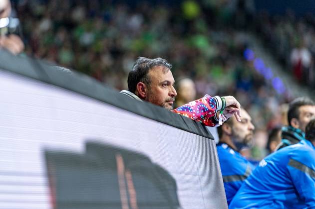 v l , TSV Hannover Burgdorf green against Füchse Berlin black on match day 26 of the 2022 2023 season in the LIQUI MOLY Handball Bundesliga 06 04 2023, ZAG Arena Hannover, GER , Copyright: xJanxGuentherx xTSVxHannover-Burgdorfx
