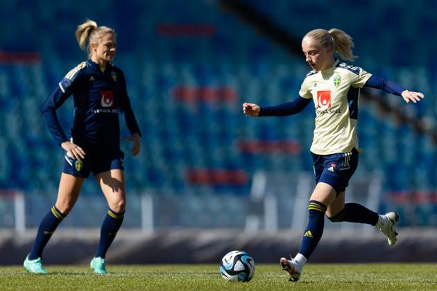 230409 Anna Sandberg of Sweden during a training session with women?s national football team Sweden on April 9, 2023 in Göteborg Photo Michael Erichsen BILDBYRAN COP 89 MI0458 bbeng women football fotball football practice soccer sweden a sweden training training,  Copyright: MICHAELxERICHSEN BB230409MI030