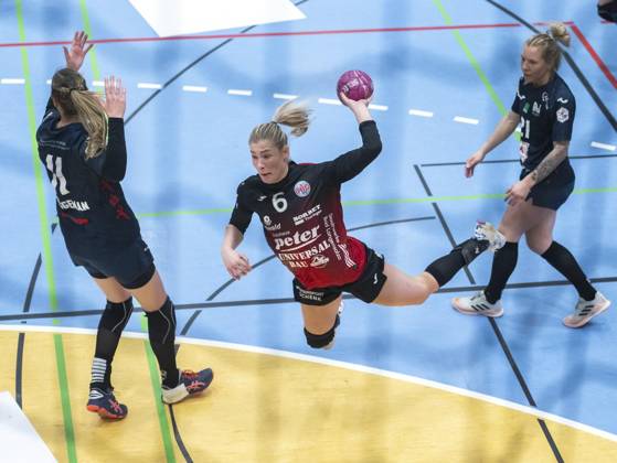 <p>29 04 2023-Bad Langensalza: Handball Frauen 1. Bundesliga Frauen Saison 2022-2023 Salzhalle 22. Spieltag Thueringer HC - Neckarsulmer Sport-Union im Foto: Nathalie Hendrikse 6 (Thüringer HC) ( Deutschland Thueringen Bad Langensalza Copyright: SaschaxFromm
