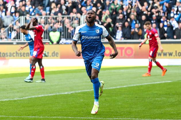 Goal celebration scorer Moritz Broni Kwarteng 1 FC Magdeburg,8 hits to 1 0 2 Football Bundesliga season 2022 2023 1 FC Magdeburg vs Hamburger SV in the MDCC Arena in Magdeburg action,soccer,man,men,Germany,29 04 2023