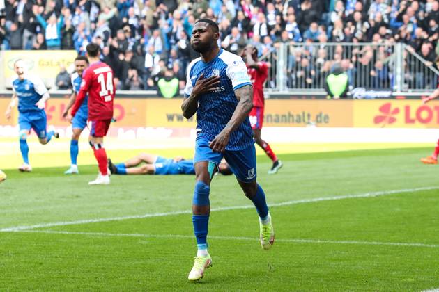 Goal celebration scorer Moritz Broni Kwarteng 1 FC Magdeburg,8 hits to 1 0 2 Football Bundesliga season 2022 2023 1 FC Magdeburg vs Hamburger SV in the MDCC Arena in Magdeburg action,soccer,man,men,Germany,29 04 2023