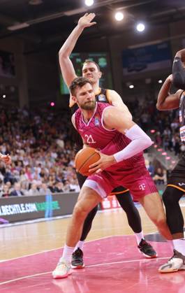 Leon Kratzer Telekom Baskets Bonn vs ratiopharm ulm Photo Jörn Wolter