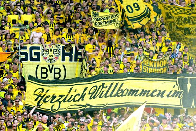 DORTMUND - Borussia Dortmund supporters ahead of the Bundesliga match between Borussia Dortmund and 1 FSV Mainz 05 at the Signal Iduna Park on May 27, 2023 in Dortmund, Germany. AP Dutch Height Bundesliga 2022 2023 xVIxANPxSportx xGerritxvanxKeulenxIVx 470317322 originalFilename: 470317322
