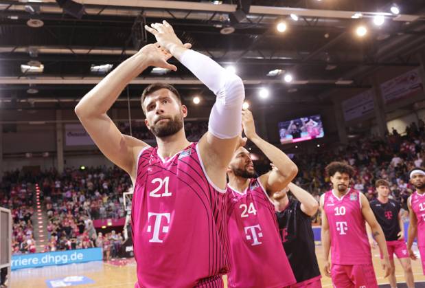Leon Kratzer Telekom Baskets Bonn vs MHP RIESEN Ludwigsburg , Playoffs Semifinals Game 1