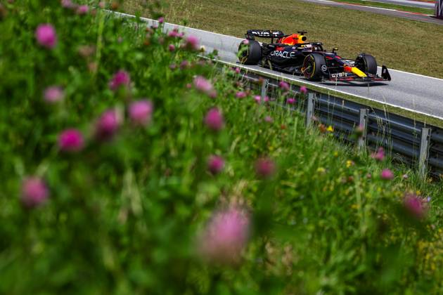 01 VERSTAPPEN Max (nld), Red Bull Racing RB19, action during the 2023 Formula 1 Rolex Grosser Preis von Osterreich, 2023 Austrian Grand Prix, 9th round of the 2023 Formula One World Championship, WM, Weltmeisterschaft from June 30 to July 2, 2023 on the Red Bull Ring, in Spielberg, Austria Copyright: xFlorentxGooden DPPI IPAxSportx x xIPAxSportx 0 IPA_IPA38976332