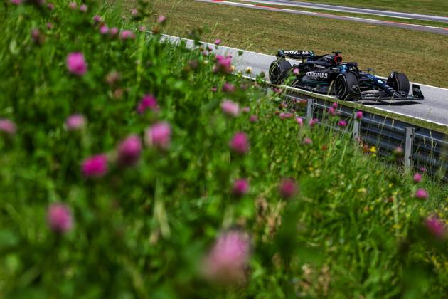 63 RUSSELL George (gbr), Mercedes AMG F1 Team W14, action during the 2023 Formula 1 Rolex Grosser Preis von Osterreich, 2023 Austrian Grand Prix, 9th round of the 2023 Formula One World Championship, WM, Weltmeisterschaft from June 30 to July 2, 2023 on the Red Bull Ring, in Spielberg, Austria Copyright: xFlorentxGooden DPPI IPAxSportx x xIPAxSportx 0 IPA_IPA38976336