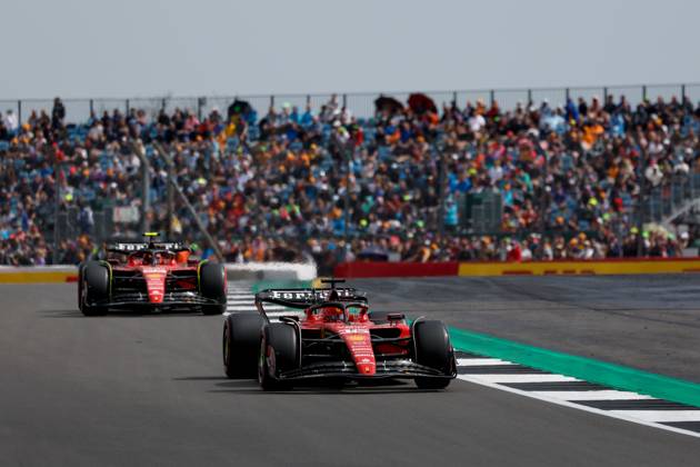 Sport Bilder des Tages 16 LECLERC Charles (mco), Scuderia Ferrari SF-23, action 55 SAINZ Carlos (spa), Scuderia Ferrari SF-23, action during the 2023 Formula 1 Aramco British Grand Prix, 10th round of the 2023 Formula One World Championship, WM, Weltmeisterschaft from July 7 to 9, 2023 on the Silverstone Circuit, in Silverstone, United Kingdom  Copyright: xDppi DPPI IPAxSportx xipa-agencyx xIPAxSportx 0 IPA_IPA39126328