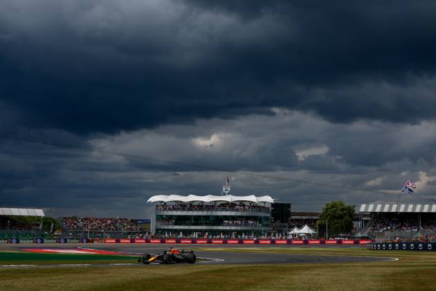 01 VERSTAPPEN Max (nld), Red Bull Racing RB19, action during the 2023 Formula 1 Aramco British Grand Prix, 10th round of the 2023 Formula One World Championship, WM, Weltmeisterschaft from July 7 to 9, 2023 on the Silverstone Circuit, in Silverstone, United Kingdom Copyright: xDppi DPPI IPAxSportx xipa-agencyx xIPAxSportx 0 IPA_IPA39140666