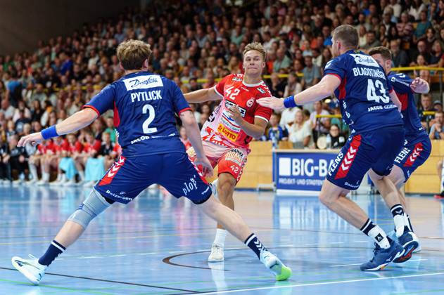 Simon Pytlick SG Flensburg Handewitt, 02 , Einar Nickelsen VfL Luebeck Schwartau, 42 , Blaz Blagotinsek SG Flensburg Handewitt, 43 VfL Luebeck Schwartau vs SG Flensburg Handewitt, handball, test match, 2023 2024 season, 26 07 2023 VfL Luebeck Schwartau vs SG Flensburg Handewitt, handball, test match, 2023 2024 season, 26 07 2023 Luebeck. Copyright: xEibnerxPressefoto MarcelxvonxFehrnx EP_MFN