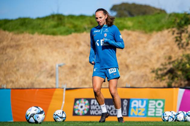 230728 Marit Bratberg Lund of the Norwegian women?s national football team at a training session during the FIFA Women s World Cup on July 28, 2023 in Auckland Photo Vegard Grott BILDBYRAN code VG VG0501 bbeng fotball fotboll fotboll norge norway a kvinner dam fotbolls vm fotboll vm kvinner världsmästerskap vm fifa womens world cup träning practice training day 9  Copyright: VEGARDxGRoTT BB230728VG011