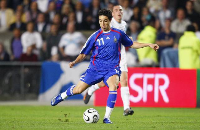 Soccer - UEFA European Championship, EM, Europameisterschaft 2008 Qualifying, Group B, France vs Scotland - Paris France s Samir Nasri in action during the UEFA European Championship Qualifying match, Group B, France vs Scotland at Parc des Princes in Paris, France on September 12, 2007. Sotland won 1-0. Photo Christian Liewig ABACAPRESS.COM Paris France Copyright: xLiewigxChristian ABACAx 131574_35 LiewigxChristian ABACAx 131574_35