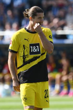 Marcel Sabitzer Borussia Dortmund pensive GER, VFL Bochum vs Borussia Dortmund, Football, Bundesliga, 2 Matchday, Season 2023 2024, 26 08 2023 DFL REGULATES PROHIBIT ANY USE OF PHOTOGRAPHS AS IMAGE SEQUENCES AND OR QUASI VIDEO GER, VFL Bochum vs Borussia Dortmund, Football, Bundesliga, 2 Matchday, Season 2023 2024, 26 08 2023 Bochum Copyright: xEibner-Pressefoto ThomasxThienelx EP_TTL