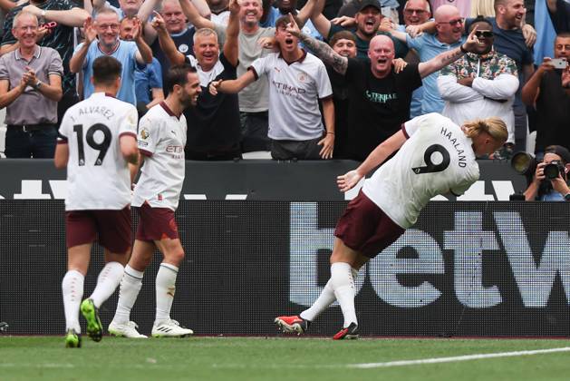 Erling Haland of Manchester City scores to make it 1-3 and celebrates with Bernardo Silva of Manchester City during the Premier League match between West Ham United and Manchester City at the London Stadium, Queen Elizabeth Olympic Park , London, England on 16 September 2023. Copyright: xKenxSparksx 38290026