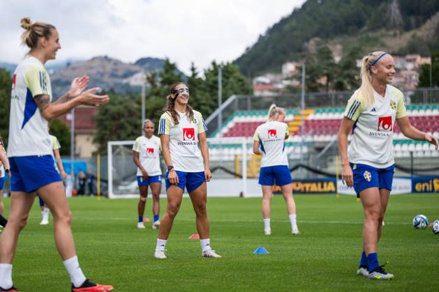 230925 Rosa Kafaji of the Swedish women s national football team during a training session on September 25, 2023 in Castel di Sangro Photo Mathias Bergeld BILDBYRAN code MB MB0729 fotboll football soccer fotball nations league träning practice training sverige sweden dam bbeng uefa women?s nation league  Copyright: MATHIASxBERGELD BB230925MB027