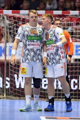 Justus Fischer TSV Hannover Burgdorf 54 and Jonathan Edvardsson TSV Hannover Burgdorf 26 R , GER, MT Melsungen TSV Hannover Burgdorf, Handball, 1 Bundesliga Maenner 5 Matchday, 29 09 2023, GER, MT Melsungen TSV Hannover Burgdorf, Handball, 1 Bundesliga Maenner, 5 Matchday, 29 09 2023 Kassel Copyright: xEibner-Pressefotox-xRolandxSippelx EP_RSL