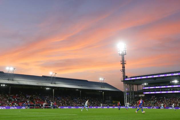 Crystal Palace gegen Nottingham Forest 07. Oktober 2023, London Premier League Fußball Crystal Palace gegen Nottingham Forest Ein allgemeiner Blick auf den Abendhimmel im Selhurst Park Foto Jacques Feeney Abseits London UK  Copyright: xJacquesxFeeneyx xOffsidexOffside