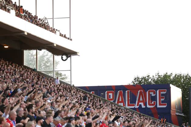 Crystal Palace gegen Nottingham Forest 07 Oktober 2023, London Premier League Fußball Crystal Palace gegen Nottingham Forest Die Zuschauer im Selhurst Park Foto Jacques Feeney Abseits London UK  Copyright: xJacquesxFeeneyx xOffsidexOffside