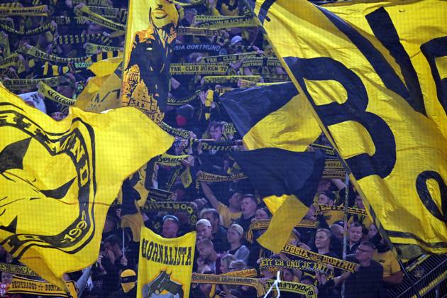 DORTMUND - Borussia Dortmund supporters during the UEFA Champions League match between Borussia Dortmund and AC Milan at Signal Iduna Park on October 4, 2023 in Dortmund, Germany. ANP Hollandse Hoogte UEFA Champions League 2023 24 2023 2024 xVIxANPxSportx xGerritxvanxKeulenxIVx 480618589 originalFilename: 480618589