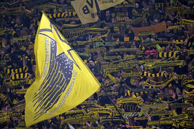 DORTMUND - Borussia Dortmund supporters during the UEFA Champions League match between Borussia Dortmund and AC Milan at Signal Iduna Park on October 4, 2023 in Dortmund, Germany. ANP Hollandse Hoogte UEFA Champions League 2023 24 2023 2024 xVIxANPxSportx xGerritxvanxKeulenxIVx 480618597 originalFilename: 480618597