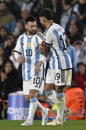 BUENOS AIRES, ARGENTINA - OCTOBER 12: Lionel Messi and Nicolas Otamendi of Argentina during the FIFA World Cup, WM, Weltmeisterschaft, Fussball 2026 Qualifier match between Argentina and Paraguay at Estadio Mas Monumental Antonio Vespucio Liberti on October 12, 2023 in Buenos Aires, Arg Argentina v Paraguay : FIFA World Cup 2026 Qualifier match Copyright: xDiegoxHalisz SFSIx