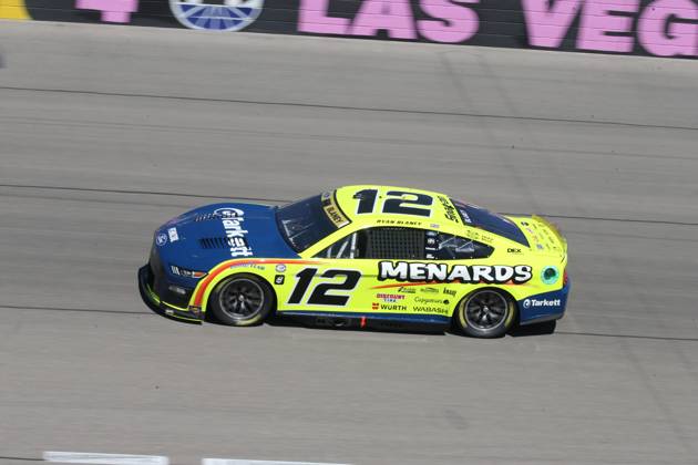 LAS VEGAS, NV - OCTOBER 15: Ryan Blaney ( 12 Team Penske Menards Tarkett Ford) during the South Point 400 NASCAR, Motorsport, USA Cup Series Playoff race on October 15, 2023, Las Vegas Motor Speedway in Las Vegas, NV. (Photo by Matthew Bolt LVMS Icon Sportswire) AUTO: OCT 15 NASCAR Cup Series Playoff South Point 400 EDITORIAL USE ONLY Icon231015086