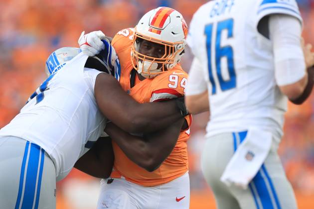 TAMPA, FL - OCTOBER 15: Tampa Bay Buccaneers Defensive End Calijah Kancey (94) rushes the passer during the regular season game between the Detroit Lions and the Tampa Bay Buccaneers on October 15, 2023 at Raymond James Stadium in Tampa, Florida. (Photo by Cliff Welch Icon Sportswire) NFL, American Football Herren, USA OCT 15 Lions at Buccaneers EDITORIAL USE ONLY Icon357231015113