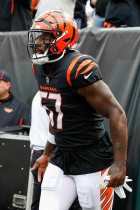 CINCINNATI, OH - OCTOBER 15: Cincinnati Bengals linebacker Germaine Pratt (57) runs onto the field before the game against the Seattle Seahawks and the Cincinnati Bengals on October 15, 2023, at Paycor Stadium in Cincinnati, OH. (Photo by Ian Johnson Icon Sportswire) NFL, American Football Herren, USA OCT 15 Seahawks at Bengals EDITORIAL USE ONLY Icon231015061