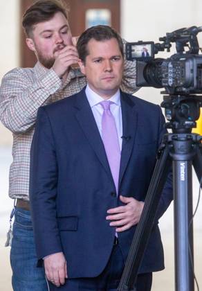 October 22, 2023, London, England, United Kingdom: Minister for Immigration ROBERT JENRICK is seen outside BBC as he appears on Sunday With Laura Kuenssberg. London United Kingdom - ZUMAs262 20231022_zip_s262_036 Copyright: xTayfunxSalcix