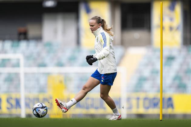 231026 Matilda Vinberg of the Swedish women s national football team during a training session on October 26, 2023 in Gothenburg Photo Mathias Bergeld BILDBYRAN code MB MB0756 fotboll football soccer fotball nations league uefa womens nations league träning practice training sverige sweden dam bbeng Copyright: MATHIASxBERGELD BB231026MB012