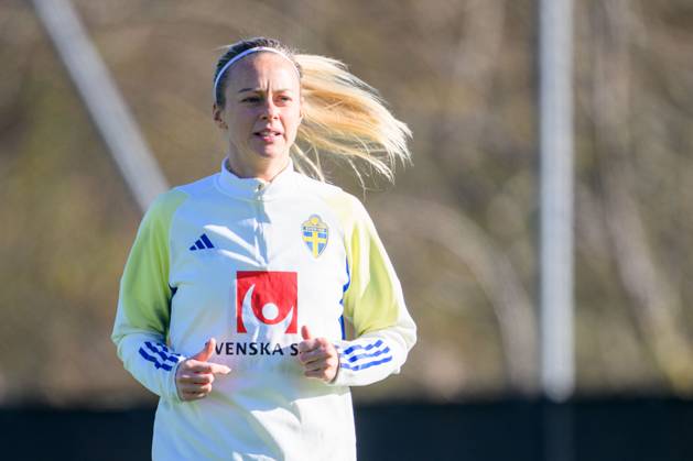 231128 Amanda Ilestedt of Sweden during a training session with the Women s National Football team of Sweden on 28, 2023 in Lucerne Photo Ludvig Thunman BILDBYRAN code LT LT0561 fotboll football soccer fotball nations league uefa womens nations league träning practice training sverige sweden dam bbeng Copyright: LUDVIGxTHUNMAN BB231128LT042