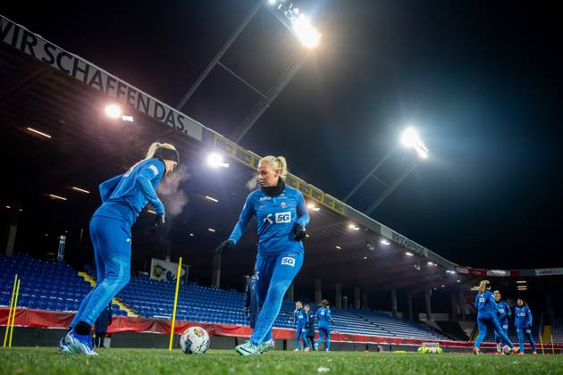 231204 Cathinka Tandberg of the Norwegian women s national football team during a training session on December 4, 2023 in Sankt Pölten Photo Vegard Grott BILDBYRAN code VG VG0567 bbeng fotboll football soccer fotball norge norway women dam nations league träning practice training trening st pölten Copyright: VEGARDxGRoTT BB231204VG028