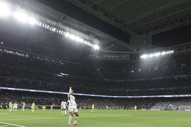LA LIGA EA Sports - Real Madrid vs Villarreal Jude Bellingham of Real Madrid is celebrating a goal during the La Liga 2023 24 match between Real Madrid and Villarreal at Santiago Bernabeu Stadium in Madrid, Spain, on December 17, 2023. Madrid Spain Copyright: xGuillermoxMartinezx originalFilename:martinez-laligaea231217_npm6T