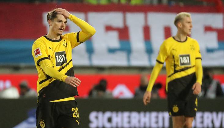 Marcel Sabitzer Borussia Dortmund , Nico Schlotterbeck Borussia Dortmund looking disappointed, disappointment, disappointed, 02 02 2024, Heidenheim Germany , Football, Bundesliga, 1 FC Heidenheim 1846 Borussia Dortmund, DFB DFL REGULATIONS PROHIBIT ANY USE OF PHOTOGRAPHS AS IMAGE SEQUENCES AND OR QUASI VIDEO xfsx