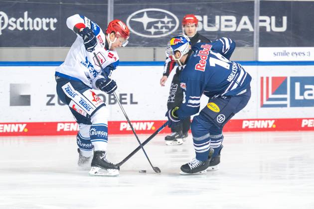Alexander Karachun 47 Schwenninger Wild Wings , Konrad Abeltshauser 16 EHC Red Bull Muenchen in duel, EHC Red Bull Muenchen vs Schwenninger Wild Wings, Ice Hockey, PENNY DEL, Main Round, 45 Matchday, 15 02 2024 Muenchen Bayern Germany Copyright: xkolbert-press UlrichxGamelx