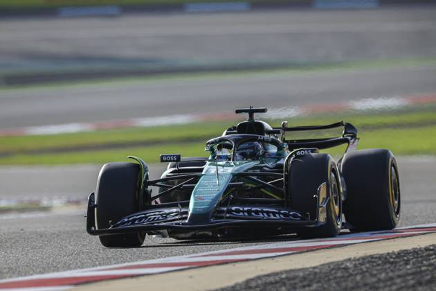 18 STROLL Lance can , Aston Martin F1 Team AMR24, action during the Formula 1 Aramco pre season testing 2024 of the 2024 FIA Formula One World Championship from February 21 to 23, 2024 on the Bahrain International Circuit, in Sakhir, Bahrain Photo Florent Gooden DPPI F1 Pre season Testing in Bahrain at Bahrain International Circuit on February 22, 2024 in Sakhir, Bahrain Photo by HOCH ZWEI Sakhir Sakhir Bahrain Bahrain