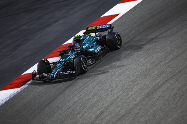 14 ALONSO Fernando spa , Aston Martin F1 Team AMR24, action during the Formula 1 Aramco pre season testing 2024 of the 2024 FIA Formula One World Championship from February 21 to 23, 2024 on the Bahrain International Circuit, in Sakhir, Bahrain Photo Eric Alonso DPPI F1 Pre season Testing in Bahrain at Bahrain International Circuit on February 22, 2024 in Sakhir, Bahrain Photo by HOCH ZWEI Sakhir Sakhir Bahrain Bahrain