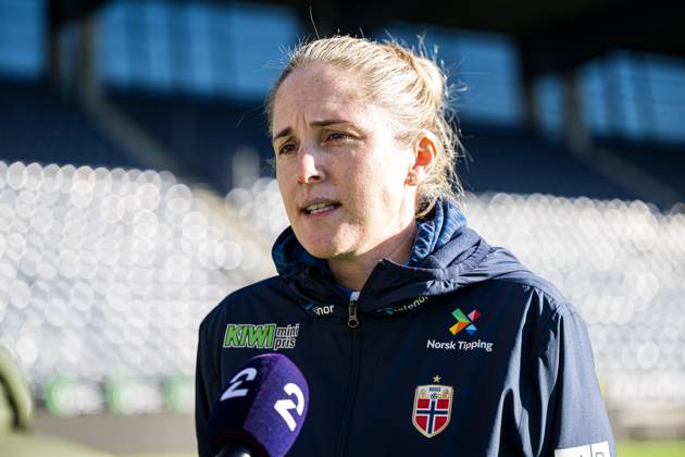 240226 Head coach Gemma Grainger of the Norwegian women s national football team during a press conference on February 26, 2024 in Stavanger Photo Marius Simensen BILDBYRAN COP 238 bbeng dam football fotboll fotboll norge norway press conference press conference soccer uefa women s nations league Copyright: MARIUSxSIMENSEN BB240226BB303