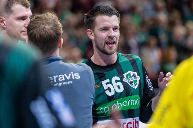 Hannes Feise TSV Hannover Burgdorf, No. 56 v l , TSV Hannover Burgdorf green against TVB Stuttgart blue on matchday 24 of the 2023 2024 season in the LIQUI MOLY Handball Bundesliga 29 02 2024, ZAG Arena Hannover, GER , Copyright: xJanxGuentherx xTSVxHannover-Burgdorfx