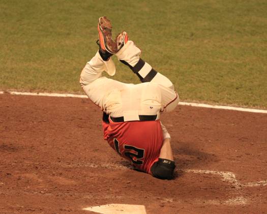 MLB, Baseball Herren, USA National League Division Series Atlanta Braves vs San Francisco Giants OCT 08 October 08, 2010: San Francisco,CA. Giants second baseman Freddy Sanchez 21, reacts after he is hit by a pitch, during the National League Division Series game 2, between the Wild Card Atlanta Braves and the National League West San Francisco Giants at AT&T Park in San Francisco,California. The Giants beat the Braves 1-0. Jeff Trouette CSM.(Credit Image: Â Jeff Trouette Cal Media) San Francisco California U.S. EDITORIAL USE ONLY Copyright: xx ZUMA-20101008_zaf_cj3_012.jpg JeffxTrouettex csmphoto371869