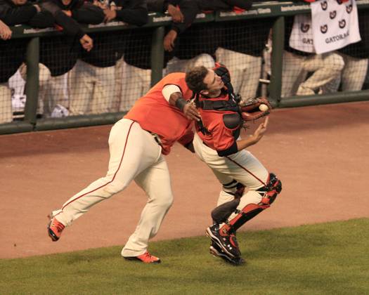 MLB, Baseball Herren, USA National League Division Series Atlanta Braves vs San Francisco Giants OCT 08 October 08, 2010: San Francisco,CA. Giants catcher Buster Posey 28 and Giants third baseman Pablo Sandoval 48 collide, during the National League Division Series game 2, between the Wild Card Atlanta Braves and the National League West San Francisco Giants at AT&T Park in San Francisco,California. The Giants beat the Braves 1-0. Jeff Trouette CSM.(Credit Image: Â Jeff Trouette Cal Media) San Francisco California U.S. EDITORIAL USE ONLY Copyright: xx ZUMA-20101008_zaf_cj3_004.jpg JeffxTrouettex csmphoto371877