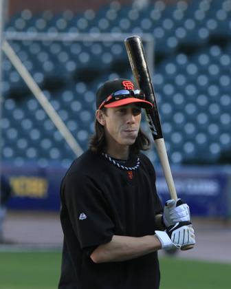 MLB, Baseball Herren, USA National League Division Series Atlanta Braves vs San Francisco Giants OCT 08 October 08, 2010: San Francisco,CA. Giants pitcher Tim Lincecum 55 takes in some batting practice, before the National League Division Series game 2, between the Wild Card Atlanta Braves and the National League West San Francisco Giants at AT&T Park in San Francisco,California. The Giants beat the Braves 1-0. Jeff Trouette CSM.(Credit Image: Â Jeff Trouette Cal Media) San Francisco California U.S. EDITORIAL USE ONLY Copyright: xx ZUMA-20101008_zaf_cj3_022.jpg JeffxTrouettex csmphoto371924