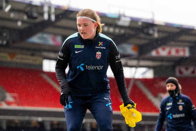 240404 Signe Gaupset of the Norwegian women s national soccer team during a training session on April 4, 2024 in Oslo Photo Vegard Grott BILDBYRAN kod VG VG0594 bbeng fotboll football soccer fotball norge norway women dam uefa euro qualifier em kvalifisering kvinner em kvalik em kval träning practice training trening  Copyright: VEGARDxGRoTT BB240404VG028