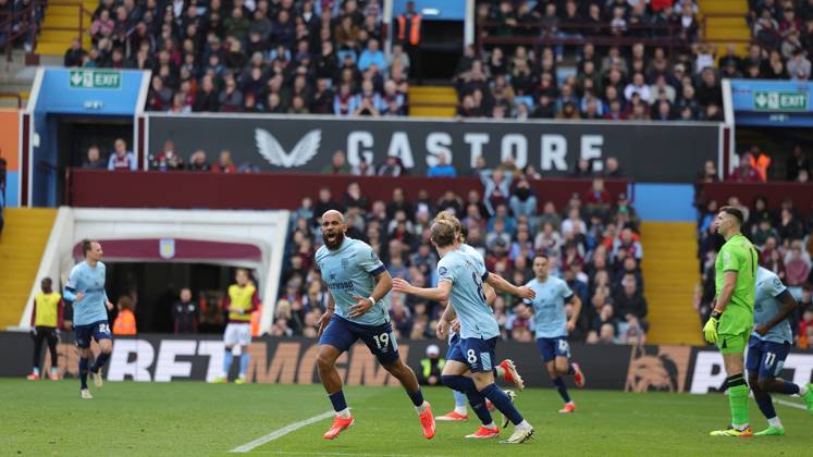 Aston Villa v Brentford Premier League 06 04 2024. Stock Goal 2-2 Bryan Mbeumo (19) of Brentford scores a goal and celebrates during the Premier League match between Aston Villa and Brentford at Villa Park, Birmingham, England on 6 April 2024. Birmingham Villa Park West Midlands England Editorial use only DataCo restrictions apply See www.football-dataco.com , Copyright: xNigelxKeenex PSI-19407-0042