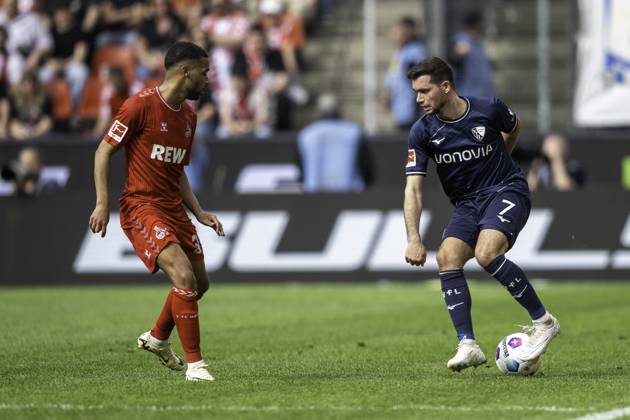 Duel between Linton Maina 1 FC Koeln, 37 and Kevin Stoeger VfL Bochum, 07 Soccer 1 Bundesliga, Season 2023 2024, Matchday 28, 1 FC Koeln VfL Bochum 1848 on 06 04 2024 at Rhein EnergieStadion in Koeln Important notice According to the regulations of the DFL Deutsche Fussball Liga and the DFB Deutscher Fussball Bund it is prohibited, to utilize or have utilized photographs taken in the stadium and or of the match in the form of sequential images and or video-like photo series Foto Kirchner Media TH Copyright: xKirchner-Media THx