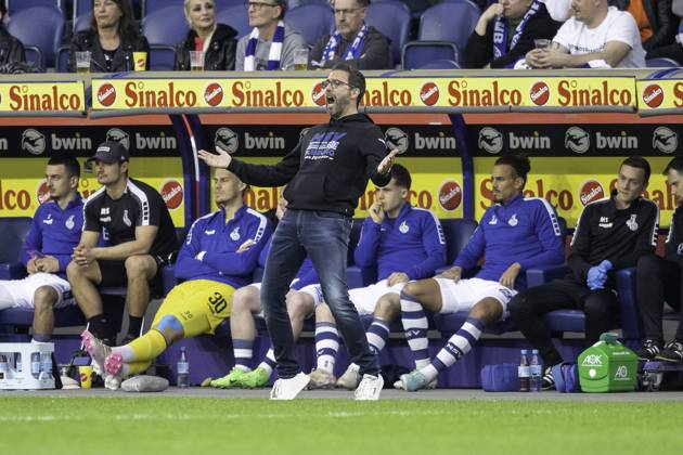 Football 3 Liga, Season 2023 2024, 33 Matchday, MSV Duisburg SV Waldhof Mannheim on 12 04 2024 at the Schauinsland Reisen Arena in Duisburg Boris Schommers MSV Duisburg, coach is tense on the sideline Important note According to the regulations of the DFL German Football League or the DFB German Football Association, it is prohibited to use or have used photographs taken in the stadium and or from the match in the form of sequential images and or video-like photo series Foto Kirchner Media TH Copyright: xKirchner-Media THx