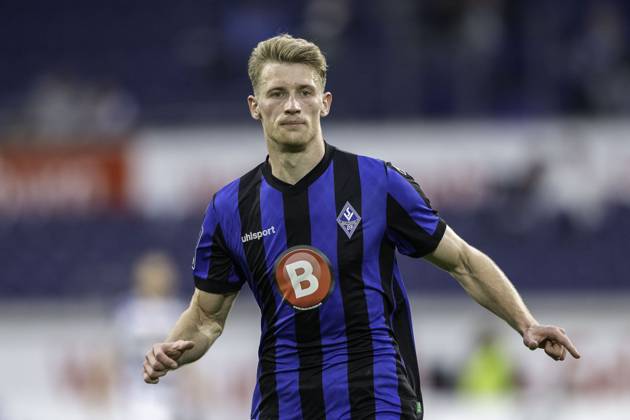 Football 3 Liga, Season 2023 2024, 33 Matchday, MSV Duisburg SV Waldhof Mannheim on 12 04 2024 in the Schauinsland Reisen Arena in Duisburg Malte Karbstein SV Waldhof Mannheim 07, 15 Important notice According to the regulations of the DFL German Football League or the DFB German Football Association, it is prohibited to use or have used photographs taken in the stadium and or of the match in the form of sequential images and or video-like photo series Foto Kirchner Media TH Copyright: xKirchner-Media THx