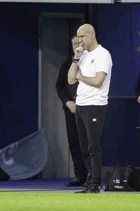 Football 3 Liga, Season 2023 2024, 33 Matchday, MSV Duisburg SV Waldhof Mannheim on 12 04 2024 in the Schauinsland Reisen Arena in Duisburg Marco Antwerpen SV Waldhof Mannheim 07, Coach is helpless Important note According to the regulations of the DFL German Football League or the DFB German Football Association, it is prohibited to use or have used photographs taken in the stadium and or from the match in the form of sequential images and or video-like photo series Foto Kirchner Media TH Copyright: xKirchner-Media THx